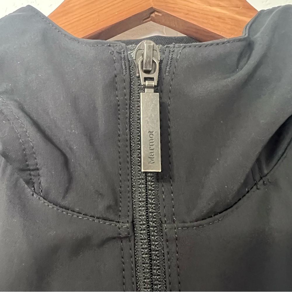 Marmot Black Zip Up Hooded Hiking Outerwear Gorpcore Granola Girl Vest Size XS - Picture 15 of 15